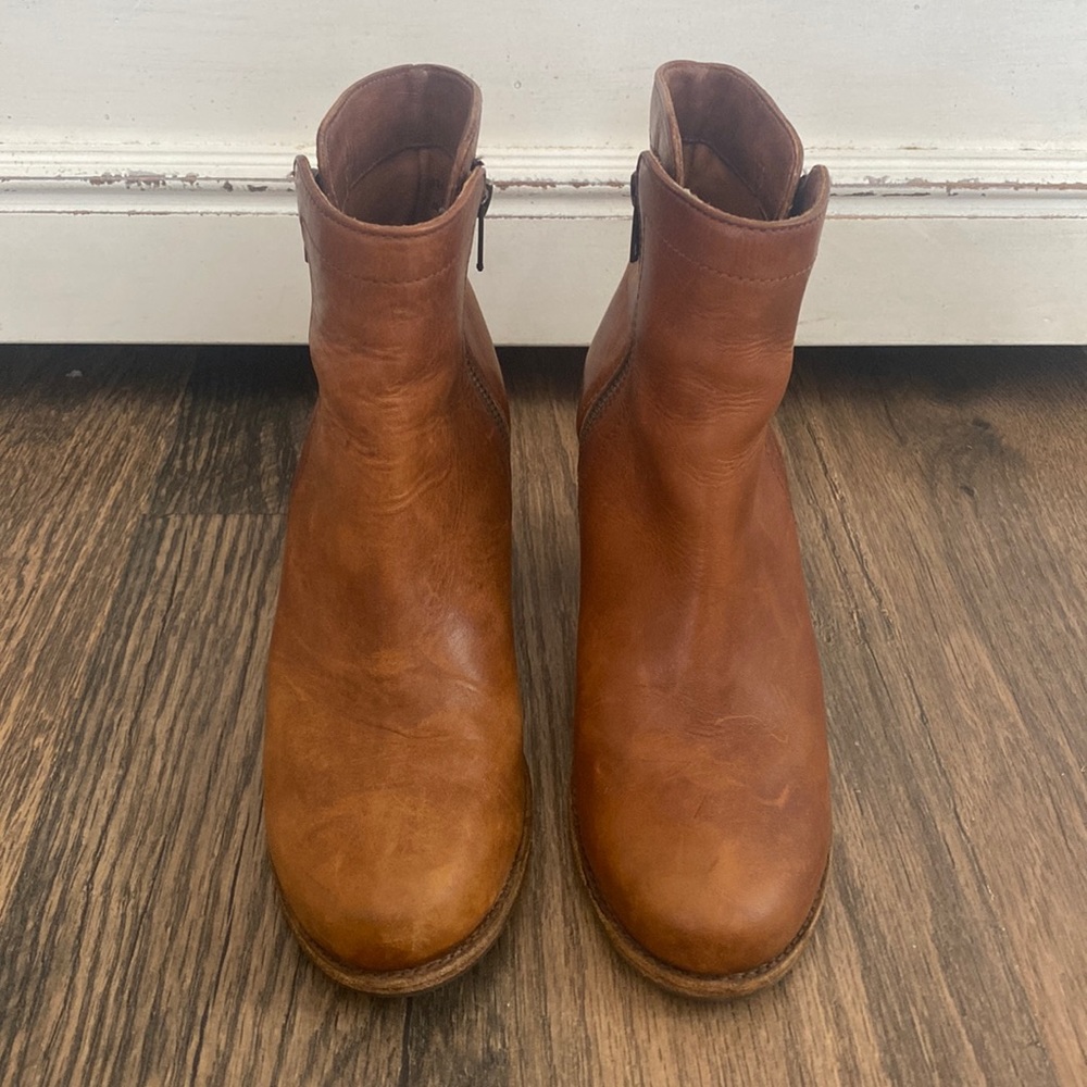 Frye boot